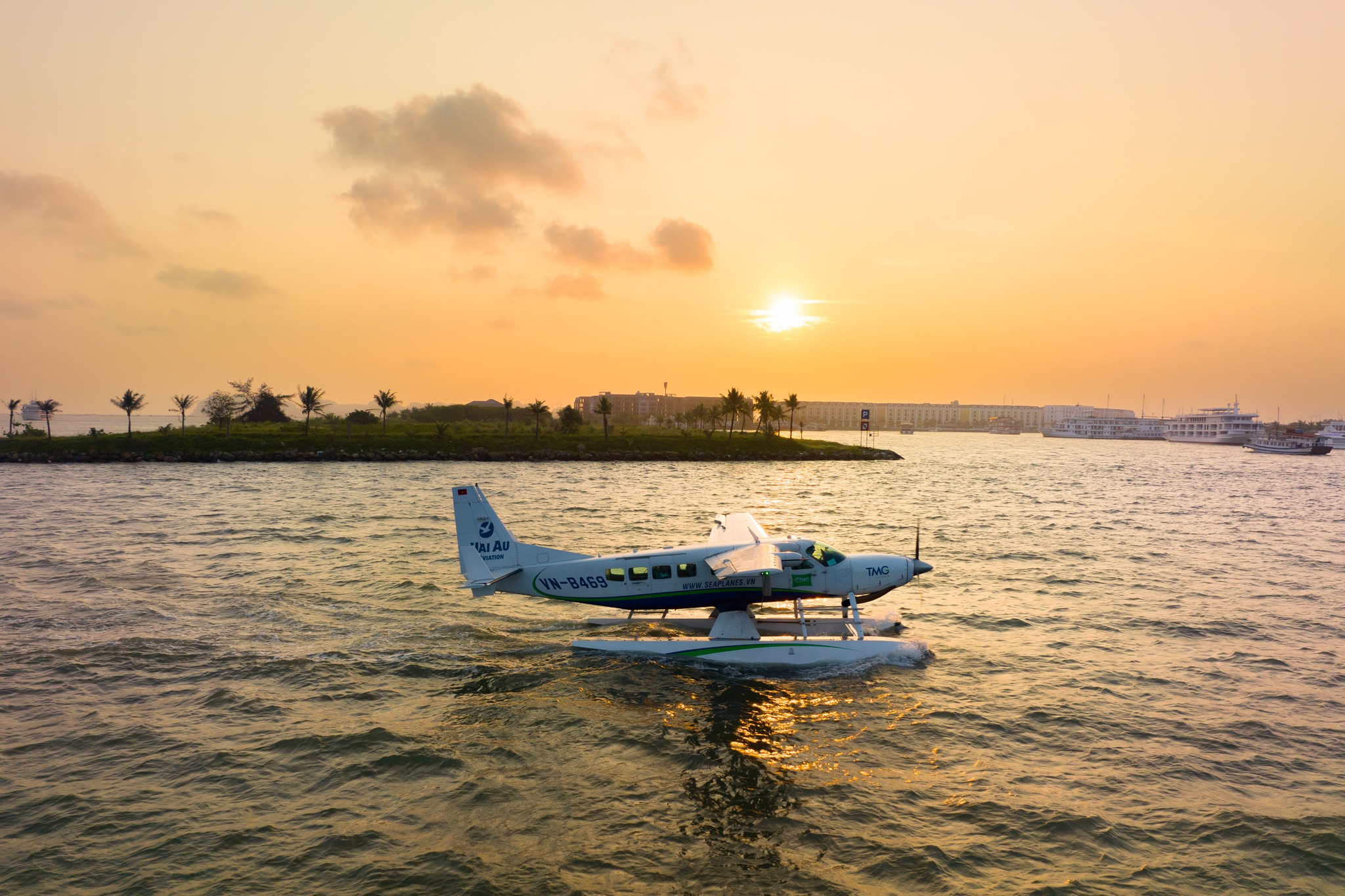下龍灣水上飛機觀光飛行體驗