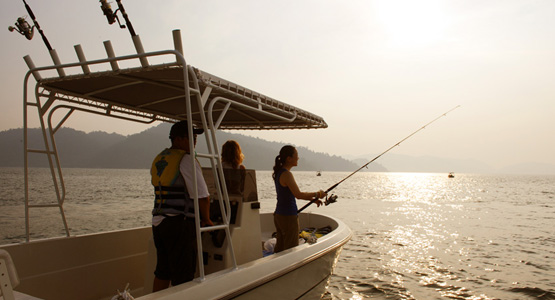 海上釣魚體驗 Fishing Excursions
